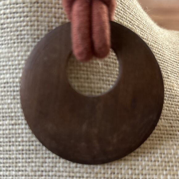 Large Dark Wood Circle Drop Wire Earrings Rustic Vintage Gold Tone - Picture 2 of 4